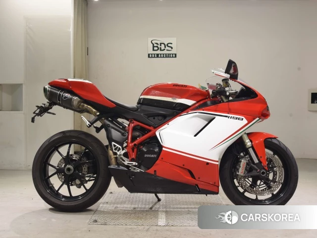 Проданный Ducati 848 EVO CORSE 2012 из Японии