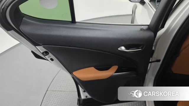 Lexus UX250h id 4741347 из Кореи 17