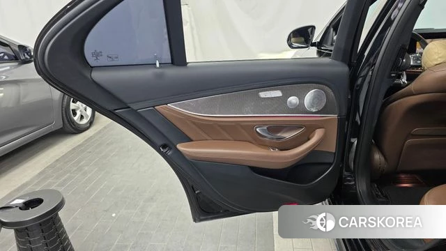 Mercedes-Benz E-Class W213 id 4377556 из Кореи 17