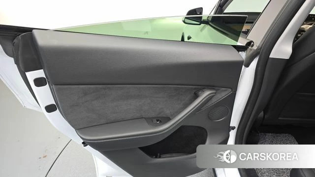 Tesla Model Y id 4432990 из Кореи 17