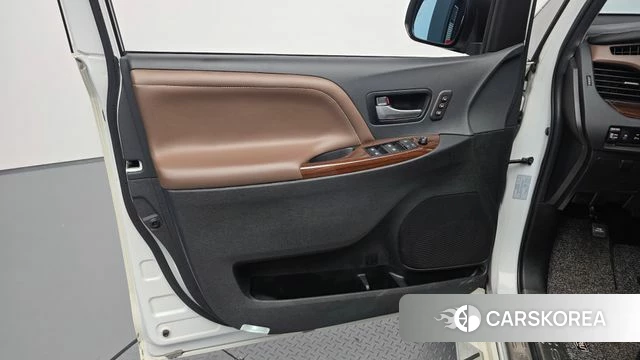 Toyota Sienna id 4765308 из Кореи 17