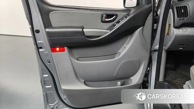 Hyundai The New Grand Starex id 4873257 из Кореи 17