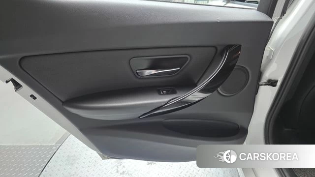 BMW 3 Series (F30) id 4483307 из Кореи 17