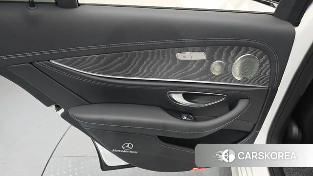 Mercedes-Benz E-Class W213 id 4280841 из Кореи 17