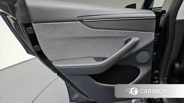 Tesla Model Y id 4778027 из Кореи 17