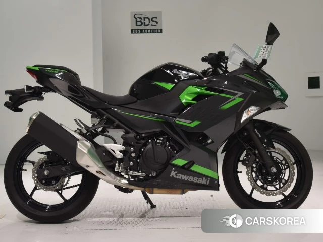Проданный Kawasaki NINJA 400 2023 из Японии