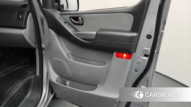 Hyundai The New Grand Starex id 4632955 из Кореи 17