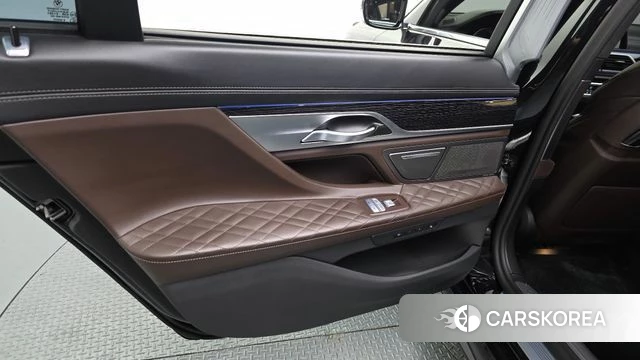 BMW 7 Series (G11) id 4383178 из Кореи 17