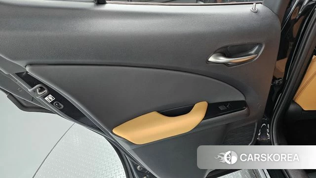 Lexus UX250h id 4630720 из Кореи 17