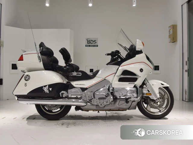 Проданный Honda GL1800 AIR NAVI 2012 из Японии