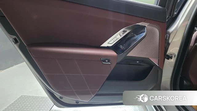 BMW 7 Series (G70) id 4691161 из Кореи 17