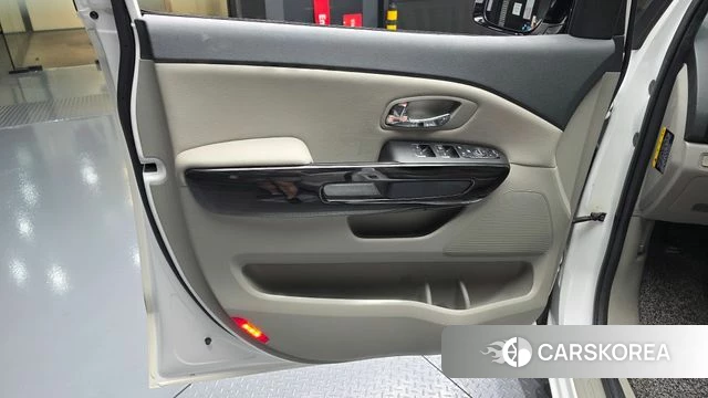 Kia The New Carnival id 4615062 из Кореи 17
