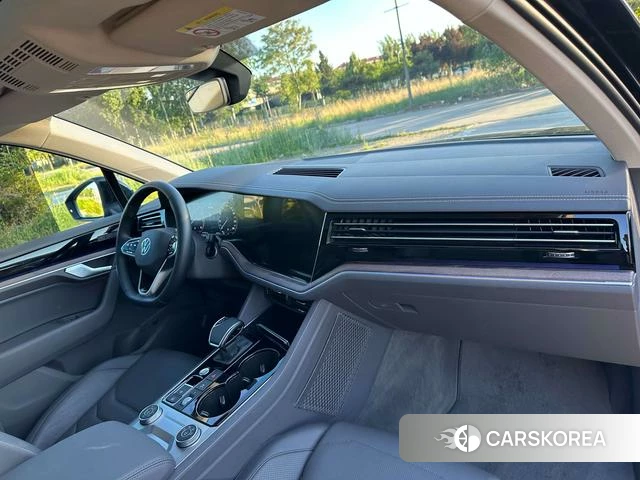 Volkswagen Touareg id 4291347 из Китая 17