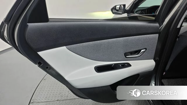 Hyundai Avante Hybrid (CN7) id 4943263 из Кореи 17