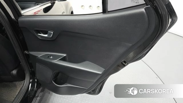 Kia Stonic id 4356288 из Кореи 17