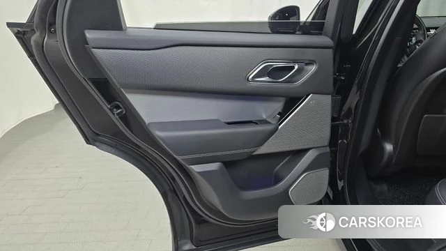 Land Rover Range Rover Velar id 4594329 из Кореи 17