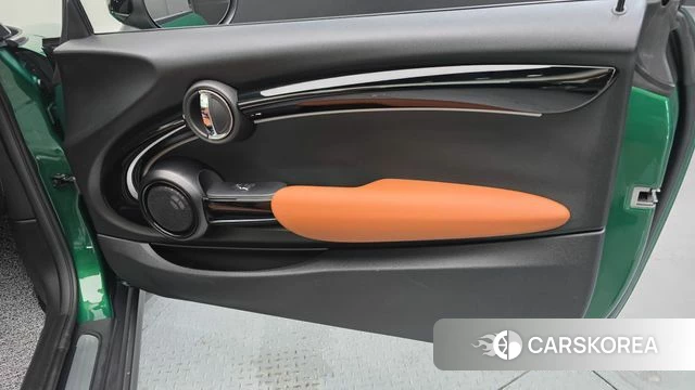 Mini Cooper S Convertible id 4757396 из Кореи 17