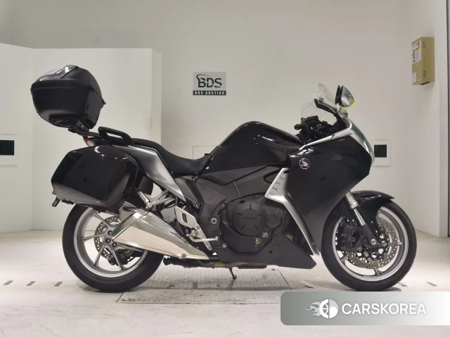 Проданный Honda VFR1200F 2011 из Японии
