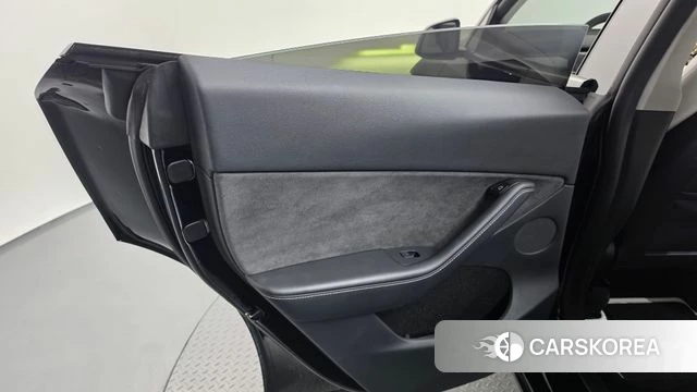 Tesla Model Y id 4686844 из Кореи 17