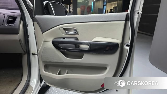 Kia All New Carnival id 4658498 из Кореи 17