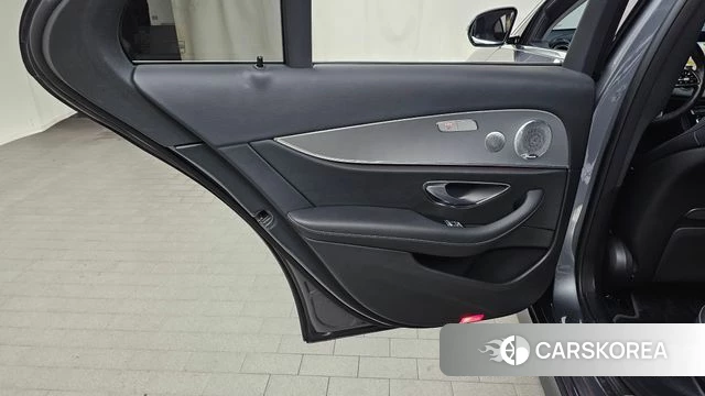 Mercedes-Benz E-Class W213 id 4642320 из Кореи 17