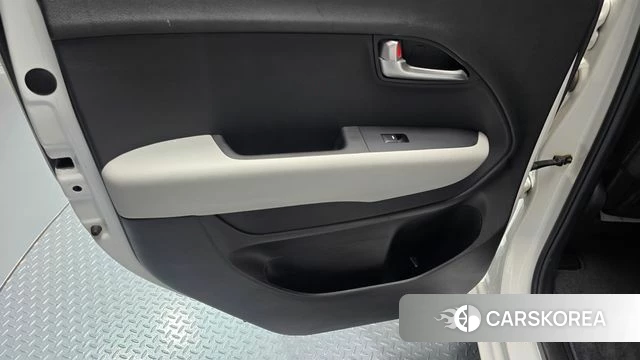 Kia The New Kia Ray id 4608586 из Кореи 17