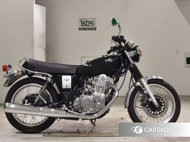 Проданный Yamaha SR400 id 4053610 из Японии