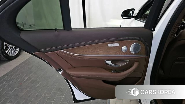 Mercedes-Benz E-Class W213 id 4187846 из Кореи 17