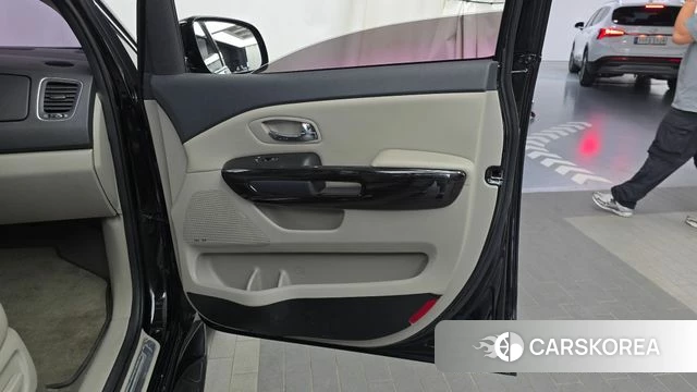 Kia The New Carnival id 4595776 из Кореи 17