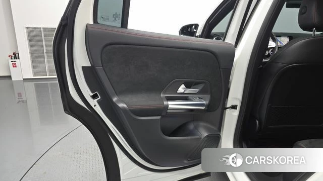 Mercedes-Benz GLA - Class H247 id 4567812 из Кореи 17