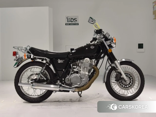 Проданный Yamaha SR 400 2018 из Японии