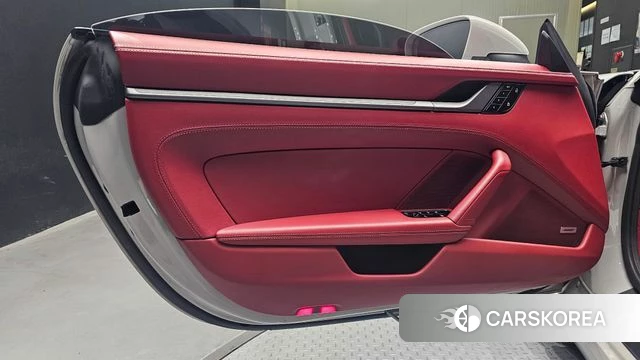 Porsche 911(992) id 4676838 из Кореи 17
