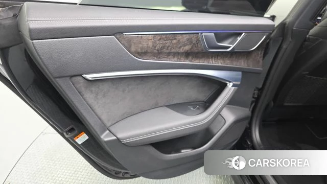 Audi A7 (4K) id 4619580 из Кореи 17
