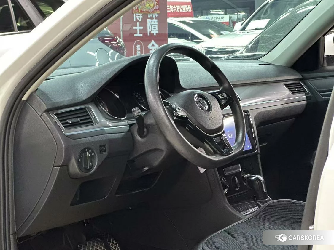 Volkswagen Bora id 4479497 из Китая 17
