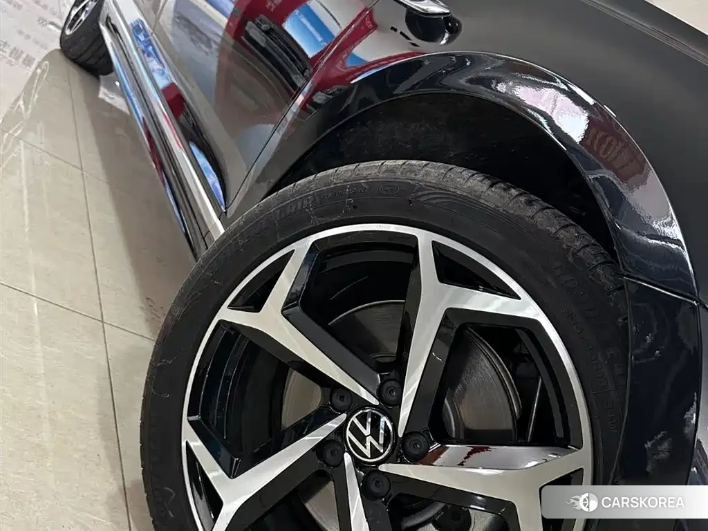 Volkswagen Magotan id 4559721 из Китая 18