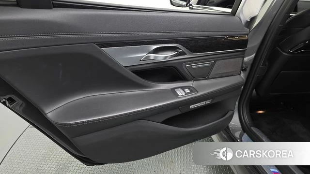 BMW 7 Series (G11) id 4689445 из Кореи 17