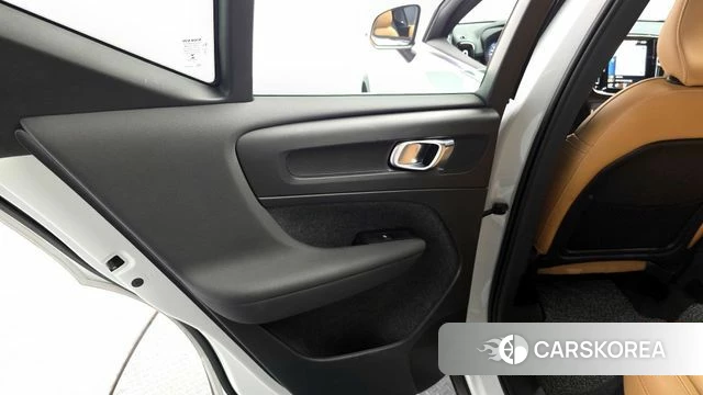 Volvo XC40 id 4389184 из Кореи 17