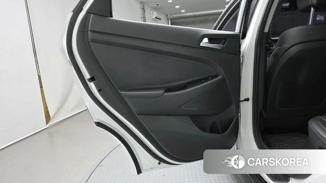 Hyundai All New Tucson id 4568681 из Кореи 17