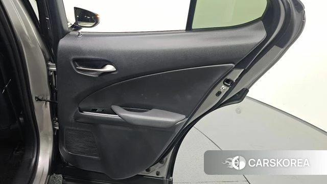 Lexus UX250h id 4780011 из Кореи 17
