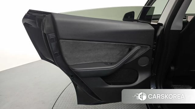 Tesla Model Y id 4292395 из Кореи 17