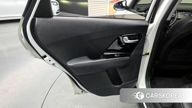 Kia Niro id 4251323 из Кореи 17