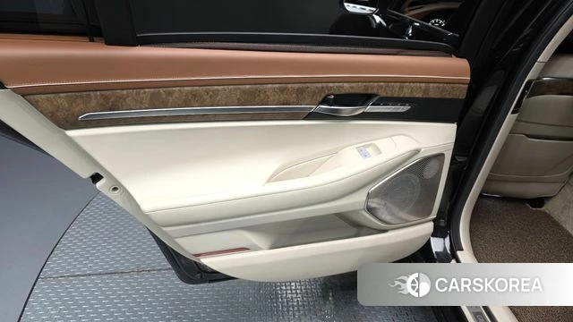 Genesis G90 id 4562966 из Кореи 17