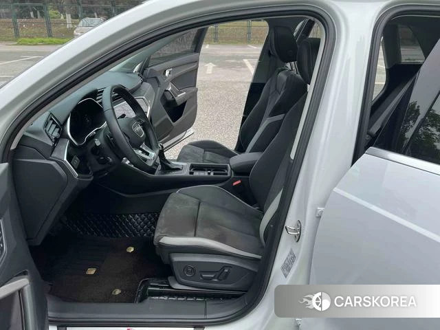 Audi Q3 id 4273843 из Китая 17
