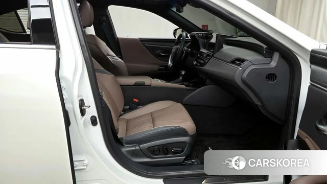 Lexus ES300h 7th generation id 4222775 из Кореи 17