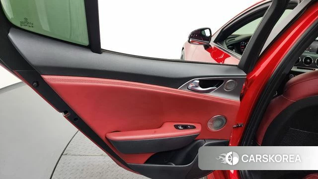 Kia Stinger id 4188629 из Кореи 17