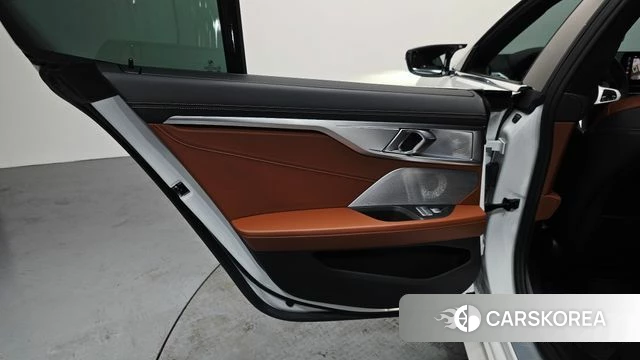 BMW 8 Series (G15) id 4623232 из Кореи 17