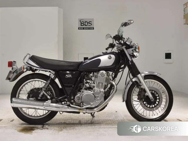 Проданный Yamaha SR400 2021 из Японии