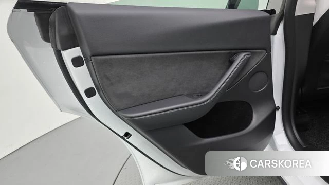Tesla Model Y id 4645456 из Кореи 17