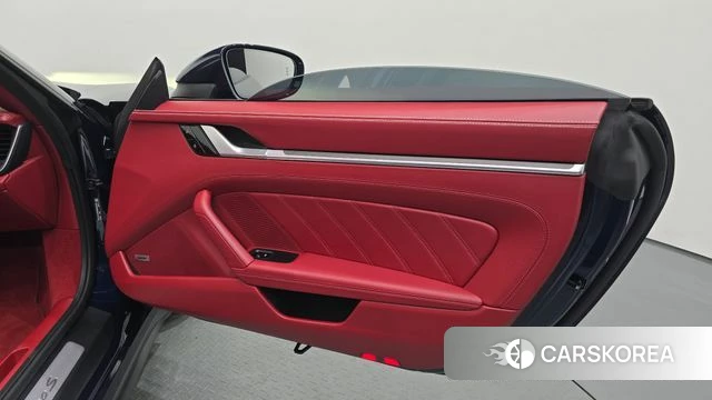 Porsche 911(992) id 4637220 из Кореи 17