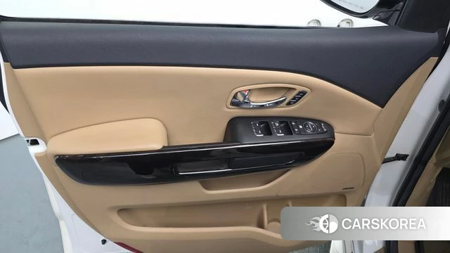 Kia The New Carnival id 4483255 из Кореи 17